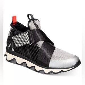 SOREL Kinetic Sneakers Womens 9.5 Camo Impact Strap Stretch Slip On